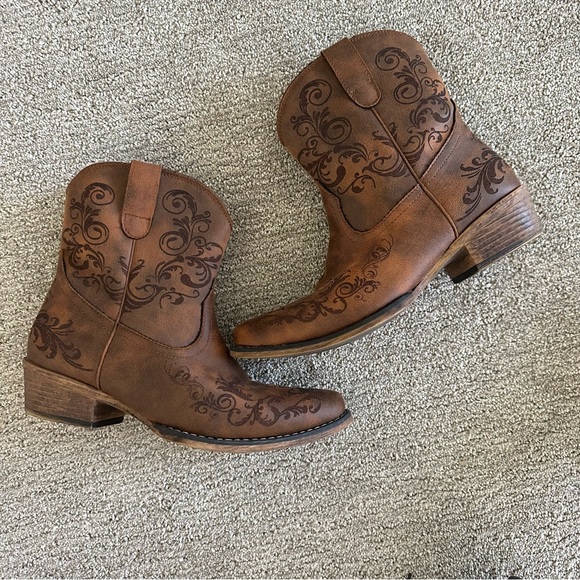 ROPER WOMEN'S SHORT STUFF FASHION BOOTIES - SNIP TOE Brown Size 10 - Picture 2 of 10